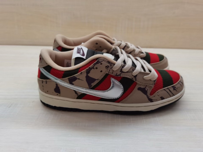 nike sb dunk low freddy krueger - 313170-202