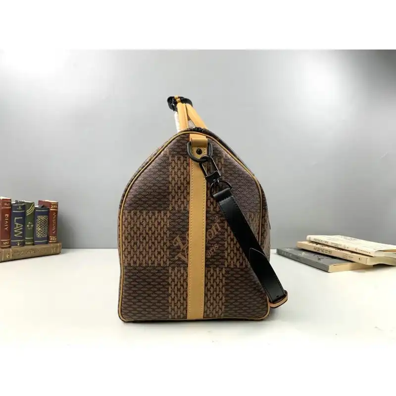 LV Bags 205B570031