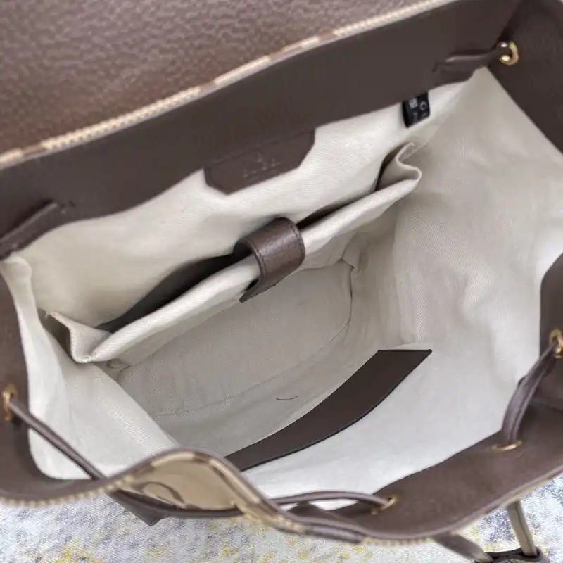 G*u*i bag 2210dj0021