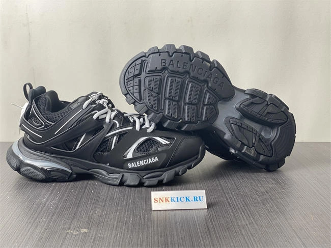 Comfortable BLCG TRACK SNEAKER 542023 W1GB1 2045 with LED 4270