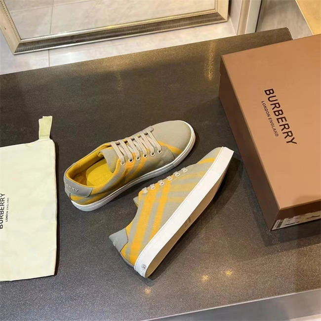 FlexibleFit Burberry Sneaker 2619