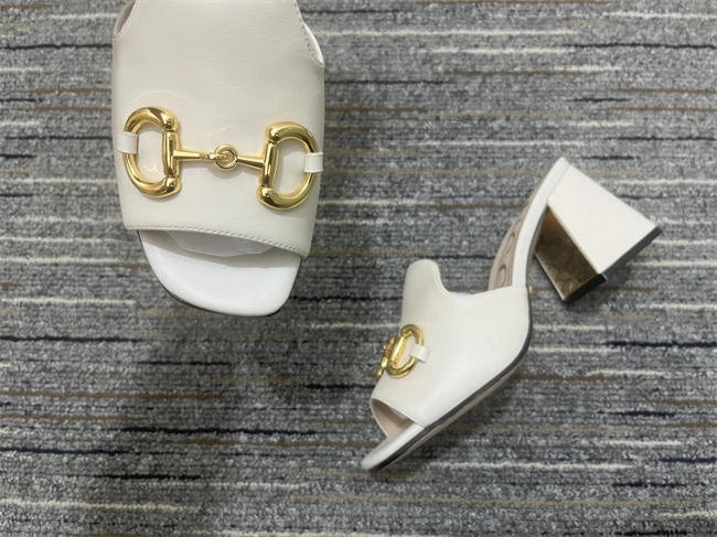 G*u*i side women eyecatching 494