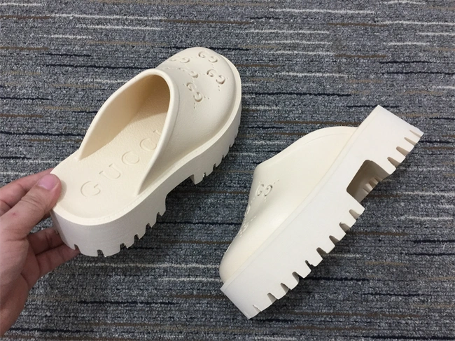 freshlook G*u*i slide 402