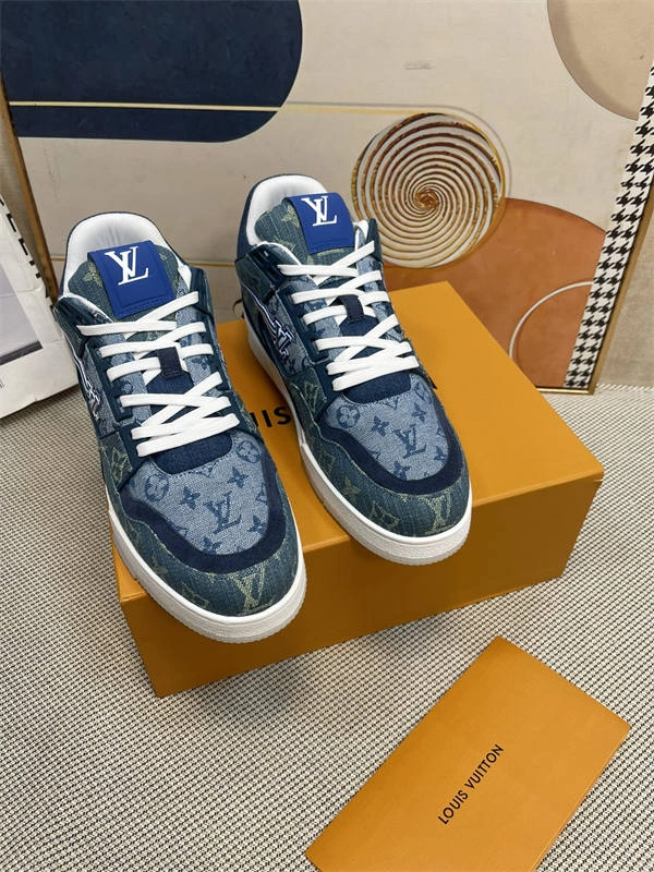 LV Sophisticated 1710