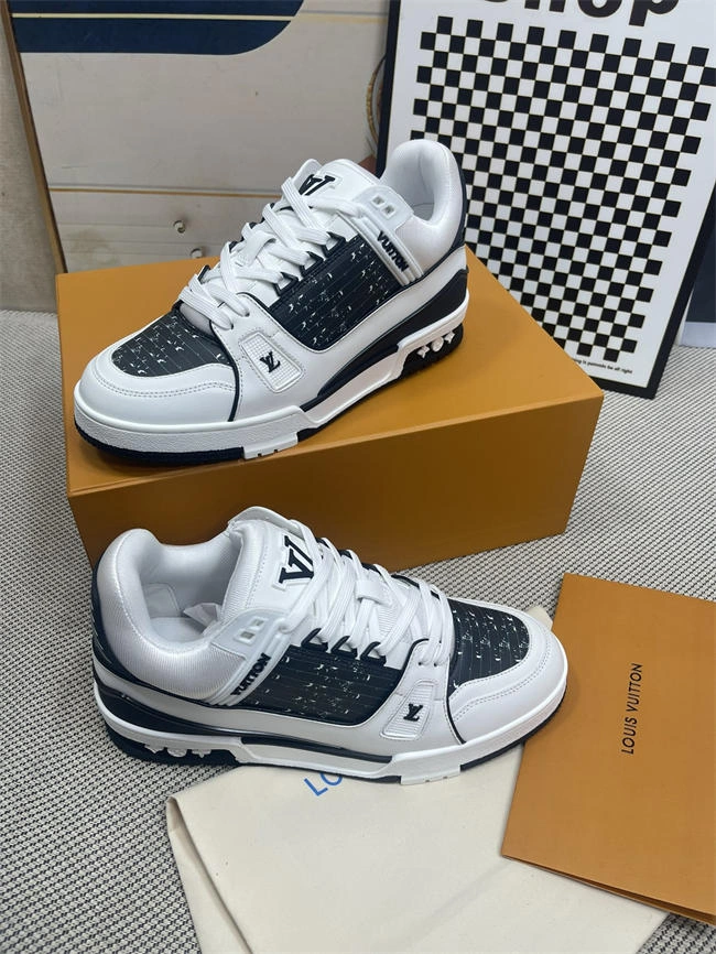 Lv Trainer Sneaker Neat 2114